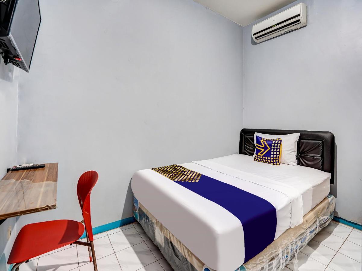 SPOT ON 90147 Gosepa Ambengan Plaza Hotel Surabaya Bagian luar foto