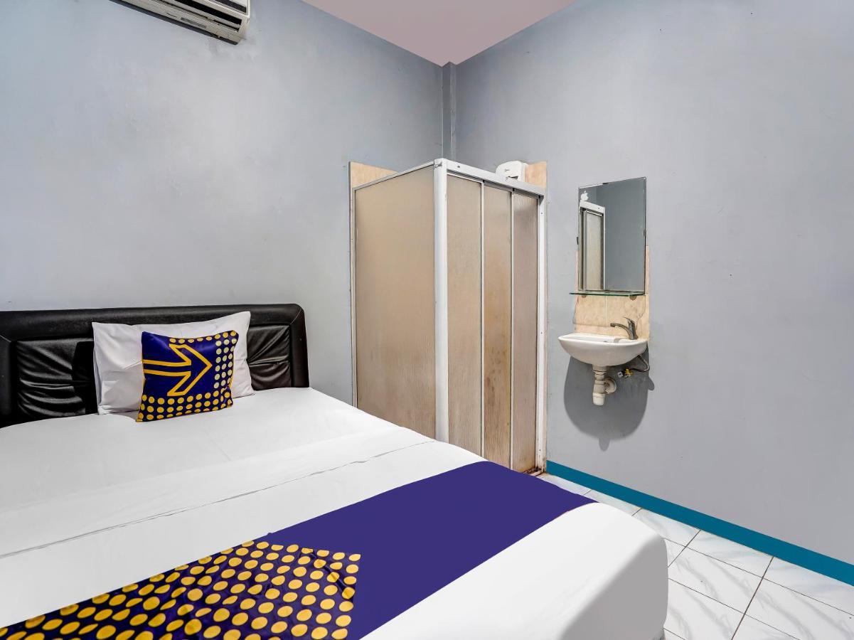 SPOT ON 90147 Gosepa Ambengan Plaza Hotel Surabaya Bagian luar foto