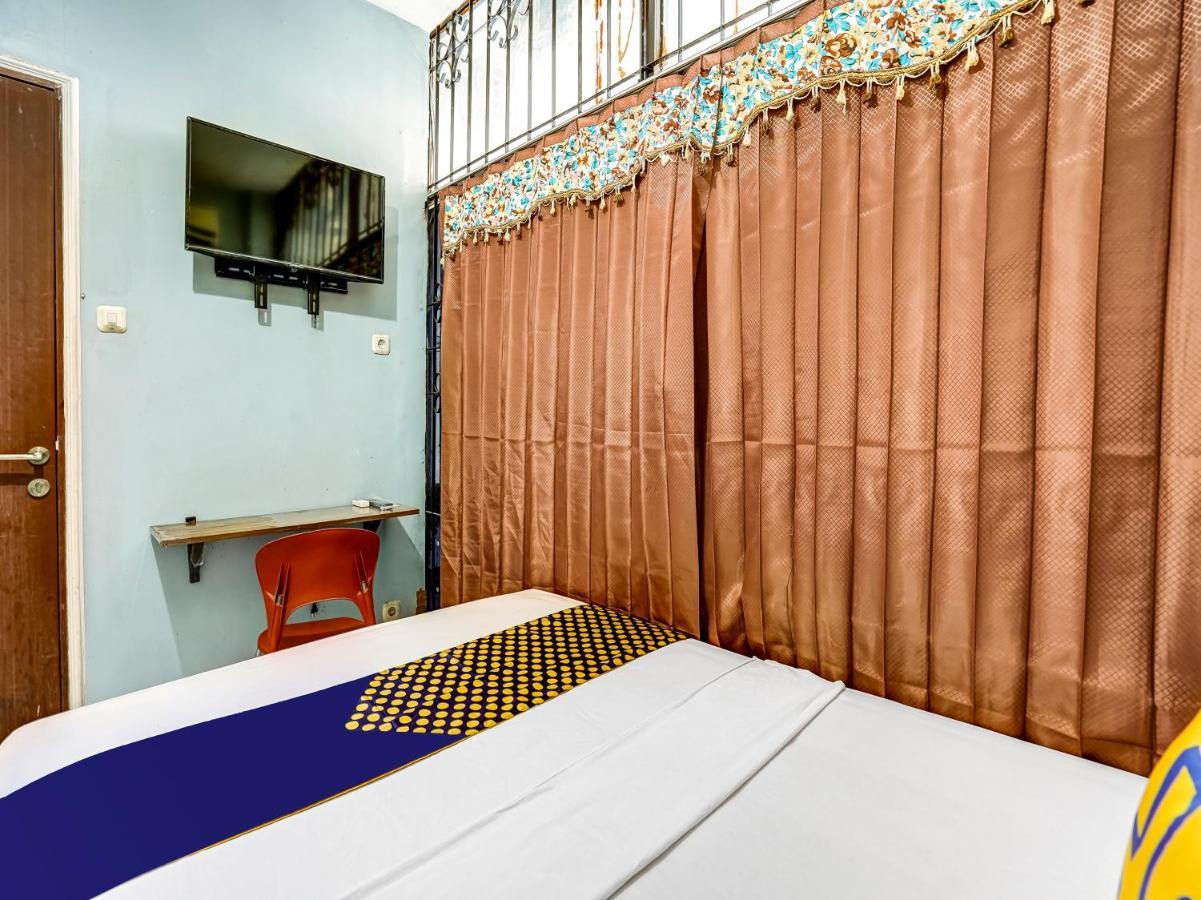 SPOT ON 90147 Gosepa Ambengan Plaza Hotel Surabaya Bagian luar foto