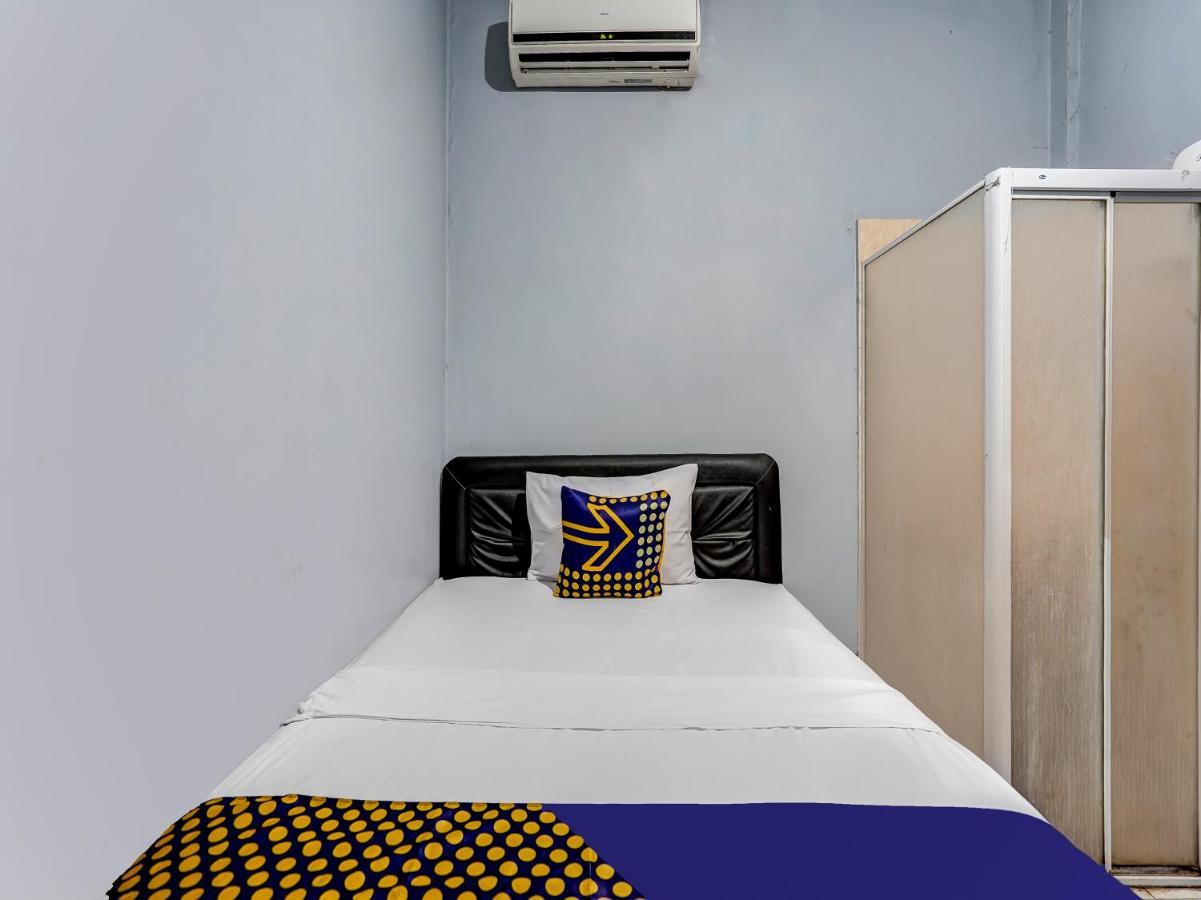 SPOT ON 90147 Gosepa Ambengan Plaza Hotel Surabaya Bagian luar foto