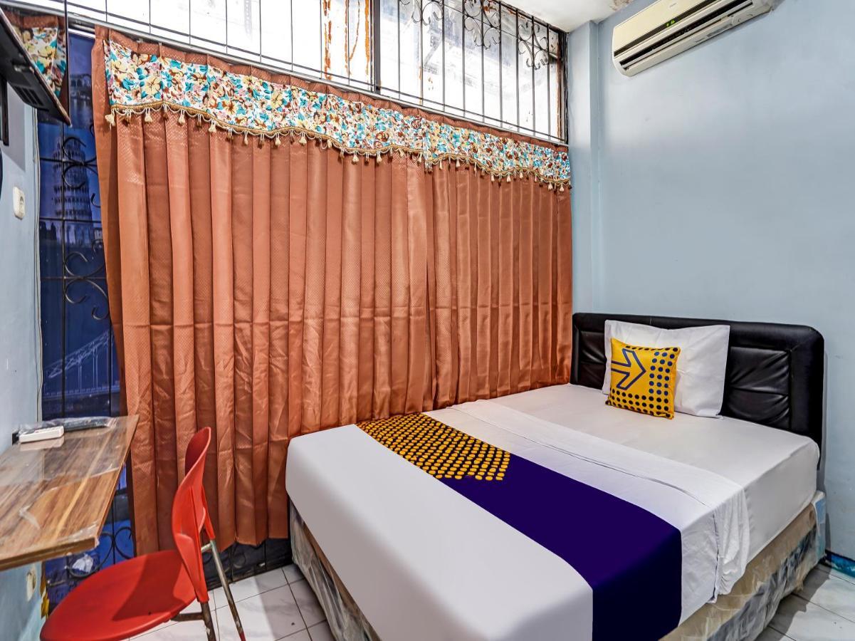 SPOT ON 90147 Gosepa Ambengan Plaza Hotel Surabaya Bagian luar foto