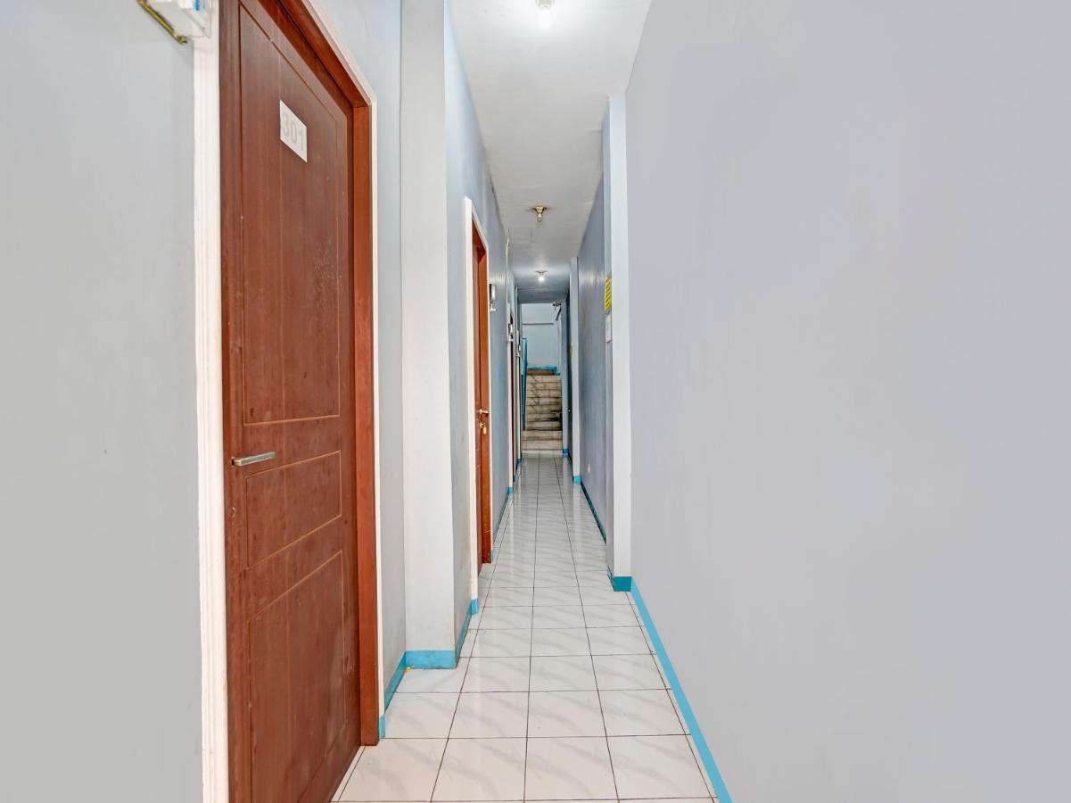 SPOT ON 90147 Gosepa Ambengan Plaza Hotel Surabaya Bagian luar foto