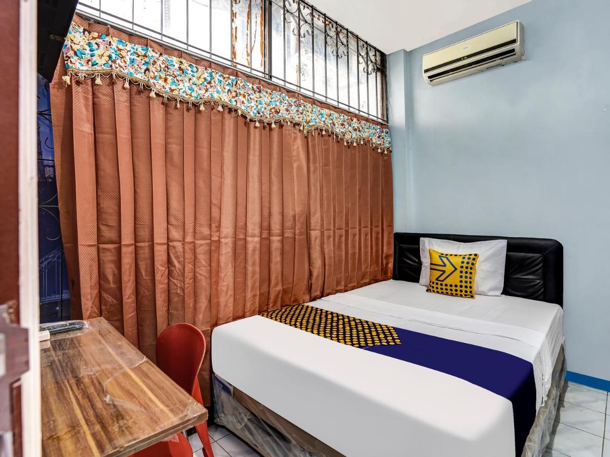 SPOT ON 90147 Gosepa Ambengan Plaza Hotel Surabaya Bagian luar foto