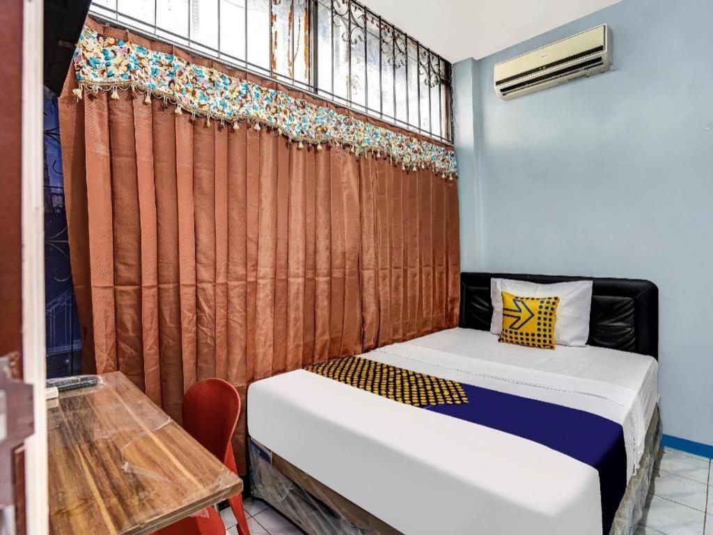 SPOT ON 90147 Gosepa Ambengan Plaza Hotel Surabaya Bagian luar foto