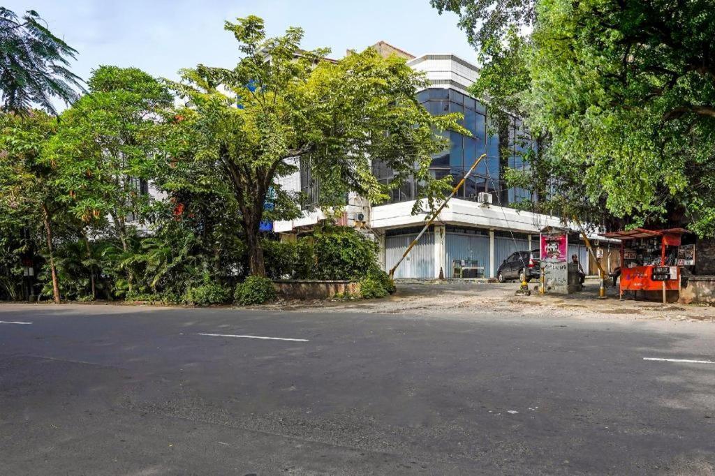 SPOT ON 90147 Gosepa Ambengan Plaza Hotel Surabaya Bagian luar foto